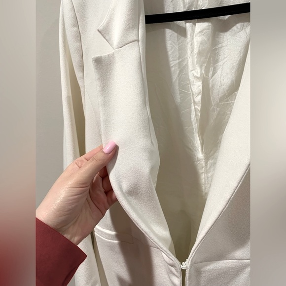 ZARA gorgeous white long blazer / Women Size Large - Picture 3 of 5